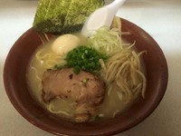 「鶏塩ラーメン＋煮卵（サービス）@７００円」@ラーメン酒場 藤桜の写真