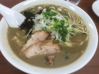 「濃厚煮干しそば＋餃子」@中村屋総本山の写真