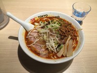 「【期間限定】辣拉麺（ラーラー麺）¥830」@TOKYO UNDER GROUND RAMEN 頑者の写真