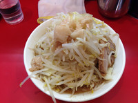 「ラーメン700円+油+生姜」@ドン-キタモトの写真