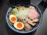 「豊魚鶏だし特製醤油ラーメン（麺150g）950円」@麺処 さとう 桜新町店の写真