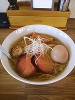 「塩ラーメン(味玉トッピング)」@湖麺屋 Reel Cafeの写真