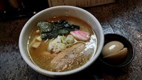 「醤油ラーメン＋味たまご」@らーめん 山頭火 五反田店の写真
