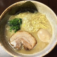 「味玉塩らーめん￥800円」@濃厚鶏らーめんゴッチの写真