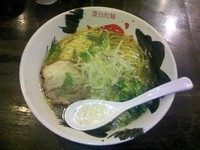 「牛骨塩らーめん（中太麺）　大盛」@屋台拉麺 一’s 幕張店の写真