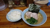 「ラーメン￥650  ライス無料」@横浜家系ラーメン 家家家 本郷店の写真