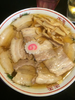 「肉煮干し中華そば500円、つけ麺750円」@肉煮干し中華そば さいころの写真