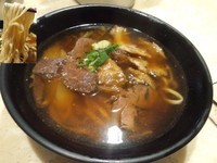 「牛三寶麺200元」@大嘴巴牛肉麺の写真