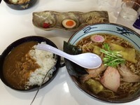 「手打ちワンタン麺（醤油）＋ランチセット（カレーライス）」@手打ち中華そば 凌駕の写真