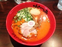 「赤マー油ラーメン￥750＋味玉￥100」@なんつッ亭 参 川崎店の写真