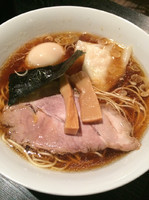 「味玉醤油ワンタン麺」@麺処 みどりの写真