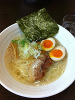 「極塩らーめん」@東京とんこつ ましこ亭 竹ノ塚駅前店の写真