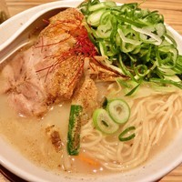 「期間限定　塩豚骨らーめん(800円)」@ラーメン横綱 柏店の写真