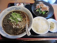 「Ｂセット　黒胡麻担担麺（１０２０円）」@新中華食堂 天海の写真