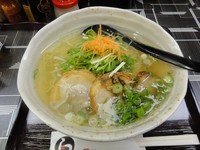 「塩ラーメン（十六番）」@天風堂 千里店の写真