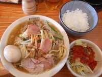 「濃菜麺（キノコとゴボウとベーコンのバターソテー）＋etc.」@濃菜麺 井の庄の写真