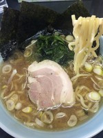 「とんこつ醤油らーめん¥650」@横浜家系らーめん 玉家の写真