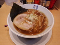 「醤油らぁ麺」@らぁ麺食堂 吉凛の写真