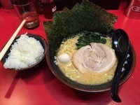 「ラーメン+のり+半ライス／￥680+50+50」@横浜家系ラーメン 所沢大和家の写真
