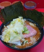 「並ラーメン＋キャベツ＋のり　790円」@ラーメン杉田家の写真