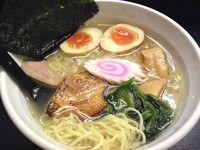 「淡麗中華そば（塩）￥700・味玉￥100」@濃厚中華そば 麺 松蔵の写真