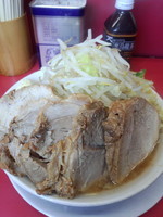 「大豚ラーメン　ニンニクヤサイショウガ」@ラーメン二郎 大宮店の写真