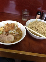 「小ラーメン つけ麺 ニンニク少し アブラ少し」@ラーメン二郎 めじろ台法政大学前店の写真