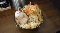 「赤富士(200g) ＋トッピング(特製＝煮豚・焼豚・桜卵)」@麺処 はいからの写真