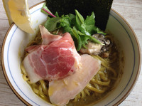 「牡蠣とカルピスバターのクリームまぜそば」@中華そば 四つ葉の写真