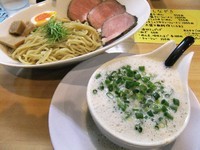 「【限定】ハイパーつけ麺（小盛）（950円）」@僕家のらーめん おえかきの写真