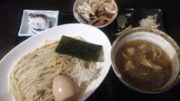 「【冬季限定】つくば茜鶏アゴダシ肉つけそば（熱がけ）￥880」@龍のひげの写真