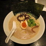 ラーメン(中太麺)：700円