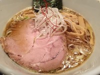 「☆飛魚醤油らーめん☆」@飛魚出汁らーめん 笑味の写真