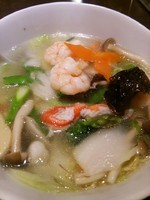 「季節野菜海鮮湯麺1280円」@中華旬彩料理 東方紅 アトレ恵比寿店の写真