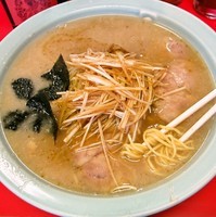 「ネギチャーシューメン（中盛/カタメ）　1,000円」@GOOD MORNING ラーメンショップの写真