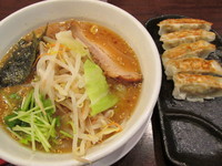 「信州味噌+餃子（5個）　「750円+280円」」@自家製麺 川崎屋の写真