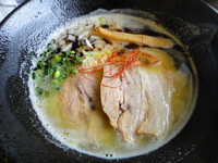 「（黒）鶏白湯ＳＯＢＡ」@麺仁 鯱の写真