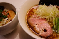 「醬油ラーメン＋チャーシュー飯」@麺処 ほん田 東京駅一番街店の写真