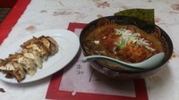 「とんかつラーメン(味噌･味濃いめ)+餃子(クーポンサービス)」@肉屋さんのラーメン家 生治ミートの写真