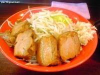 「ブタメン(中)豚マシ+生たまご 「ニンニク」(880円)」@恵比寿ブタメンの写真