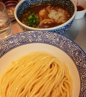 「カレーつけ麺（激辛）＋海老辛味　麺150g」@豚骨一燈の写真