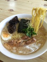 「魚骨らーめん¥750」@旭川ラーメンきく家の写真