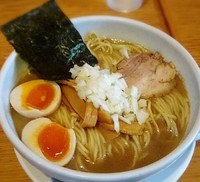 「煮干しそば 中 玉子 850円」@煮干そば とみ田の写真