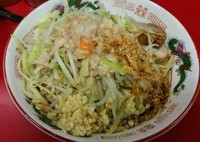 「ラーメン＋汁なし　ニンニクアブラ　690＋80円」@ラーメン二郎 湘南藤沢店の写真