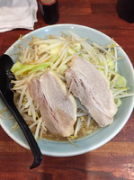 「ラーメン¥680(ニンニク少し、野菜多め)」@らーめん 郎郎郎 吉祥寺店の写真