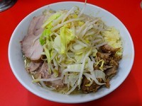 「ラーメン（680円）ヤサイニンニクアブラ」@ラーメン二郎 松戸駅前店の写真