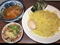 「つけ麺並　750円＋無料の味玉・ミニチャーシュー丼」@赤坂 麺道 いってつの写真