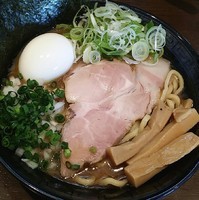 「【限定】濃厚豚骨魚介　８００円＋爆弾玉子等」@麺屋 天海の写真