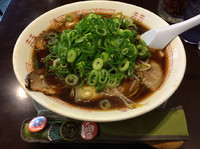 「特大中華そば か」@新福菜館 KiKi京橋店の写真