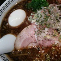 「スパイス・玉子らー麺（パクチー→ネギ）」@スパイス・ラー麺 卍力の写真